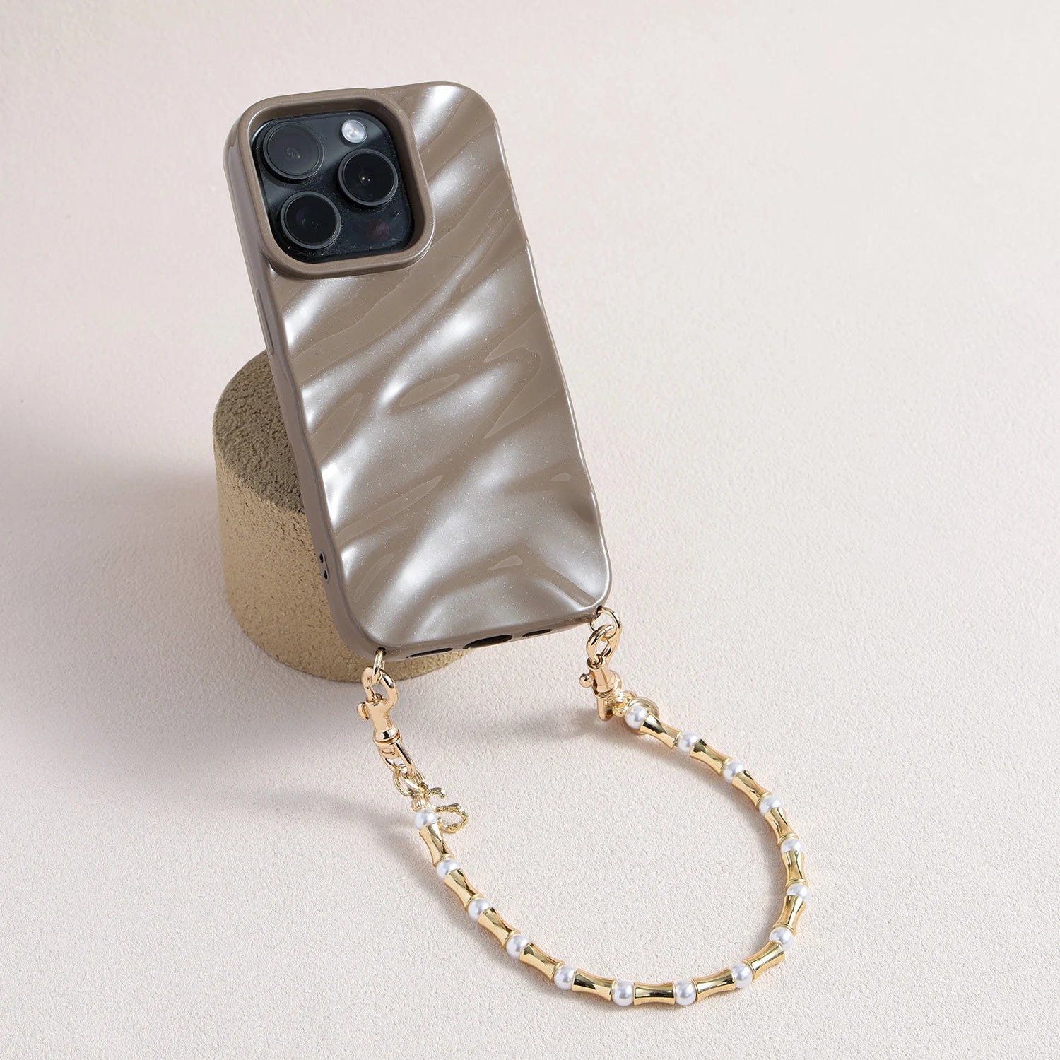 أوديت - سوار ساعة أبل مزدوج الخيوط مصنوع يدويًا من حجر الأمازونيت ولؤلؤ سواروفسكي