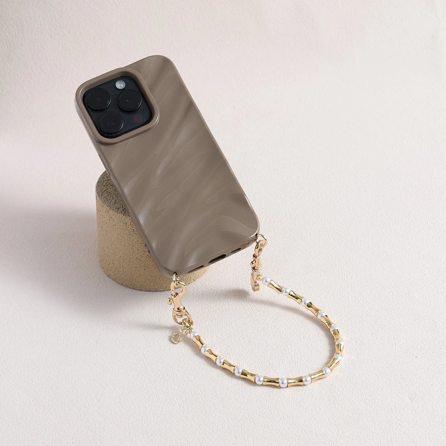 أوديت - سوار ساعة أبل مزدوج الخيوط مصنوع يدويًا من حجر الأمازونيت ولؤلؤ سواروفسكي