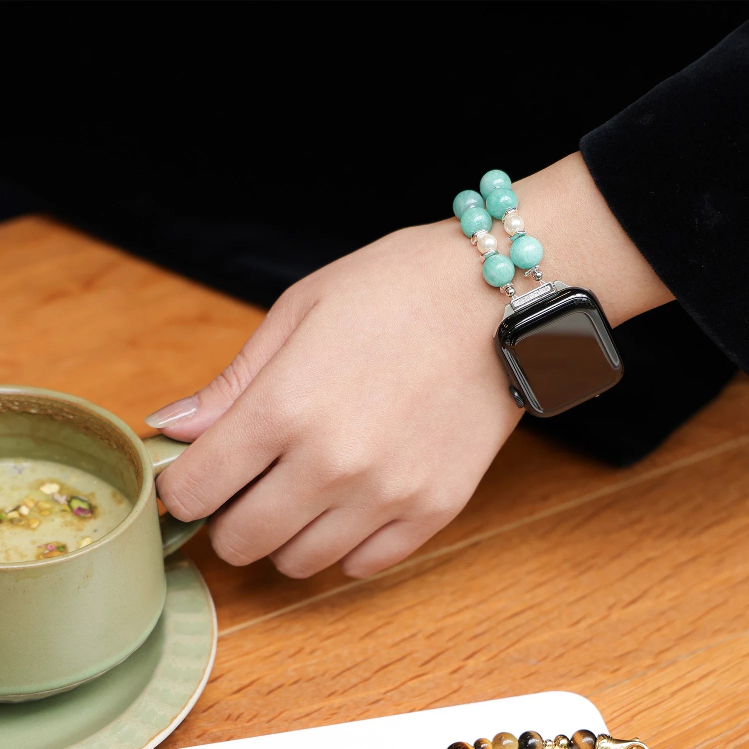 Handmade Swan Stone & Swarovski Pearl Double-Strand Apple Watch Band – Interstella