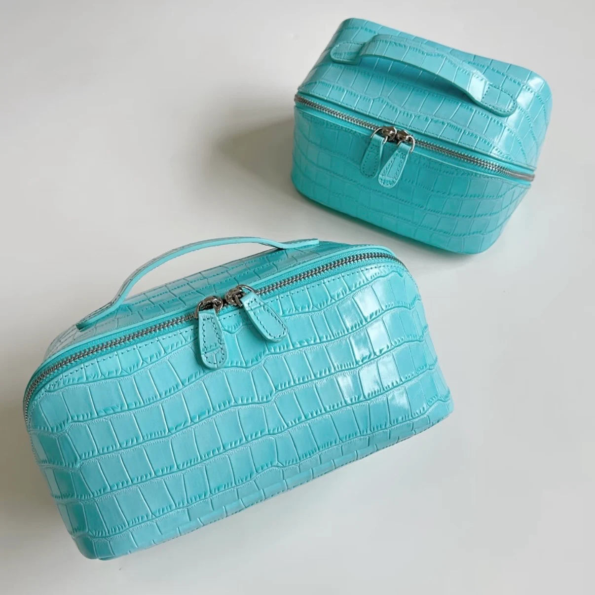 Aurelia Valise – Croc-Embossed Leather Vanity Bag
