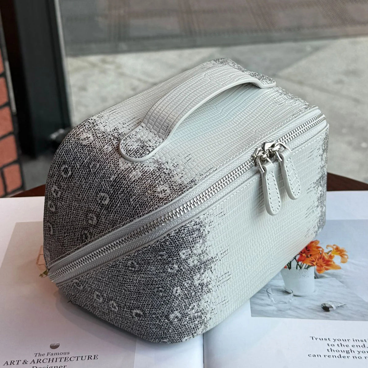 Aurelia Valise – Lizard-Embossed Top-Grain Cowhide Vanity Bag