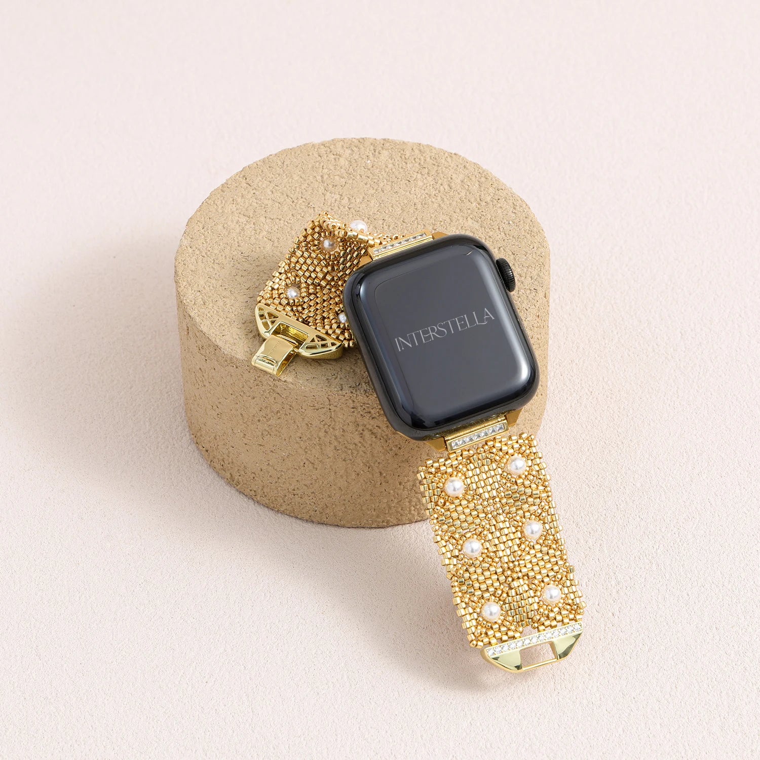 أنطوانيت – سوار ساعة أبل مصنوع يدويًا من لؤلؤ سواروفسكي وكريستال