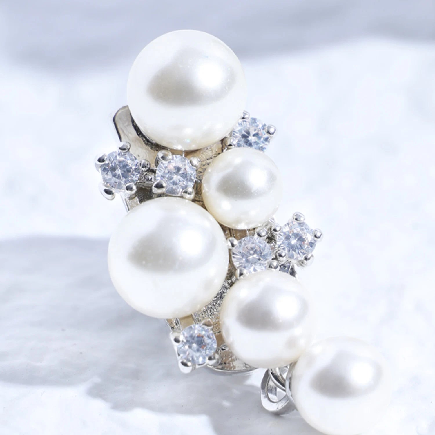 Venus Rosée – Pearl Starfall Ear Charm  (1 pair) !LIMITED!
