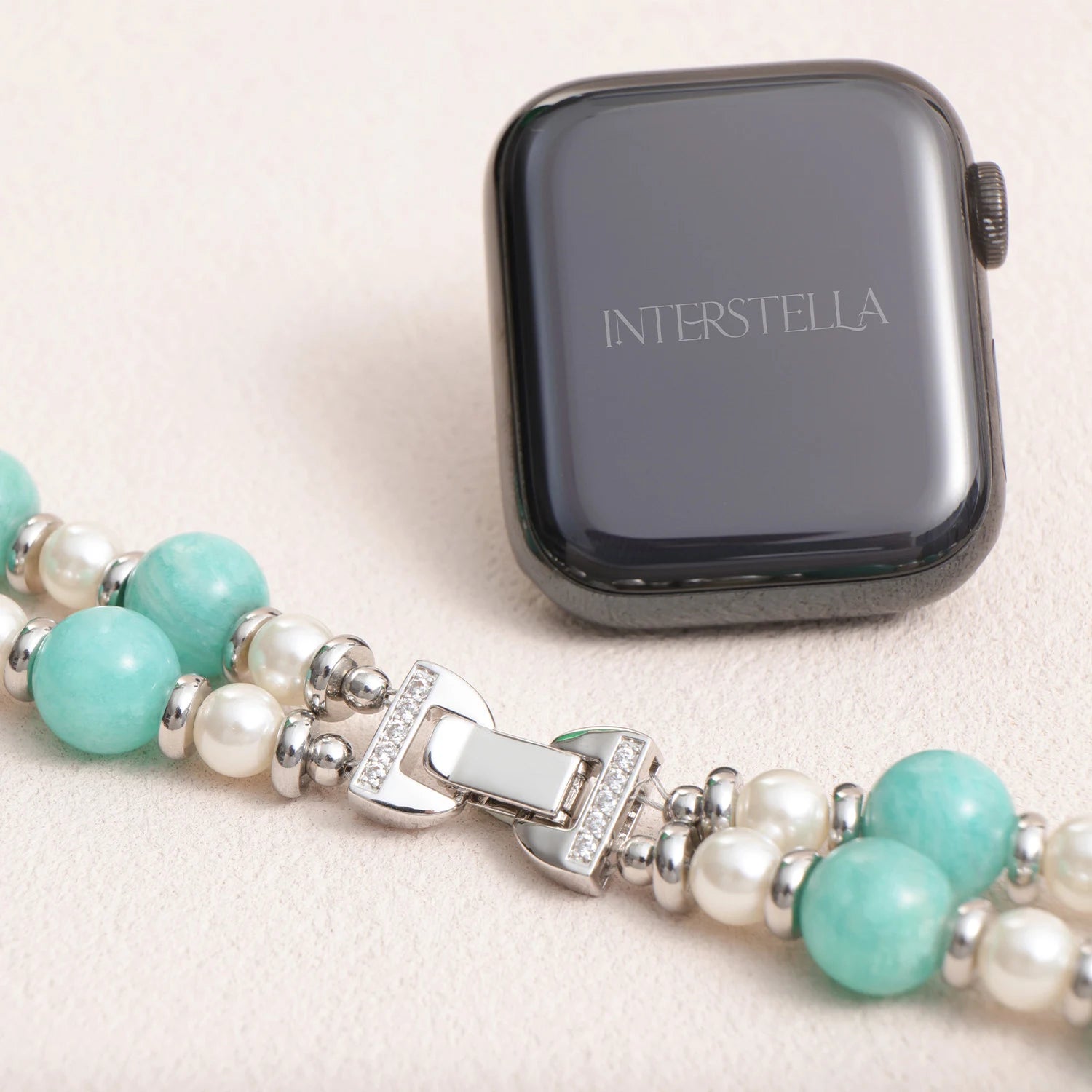 Odette – Cinturino per Apple Watch fatto a mano a doppio filo in Amazzonite e Perle Swarovski