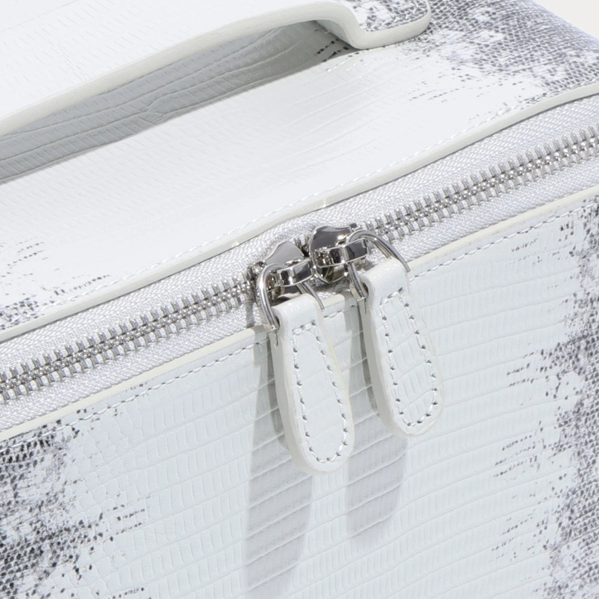 Aurelia Valise – Lizard-Embossed Top-Grain Cowhide Vanity Bag