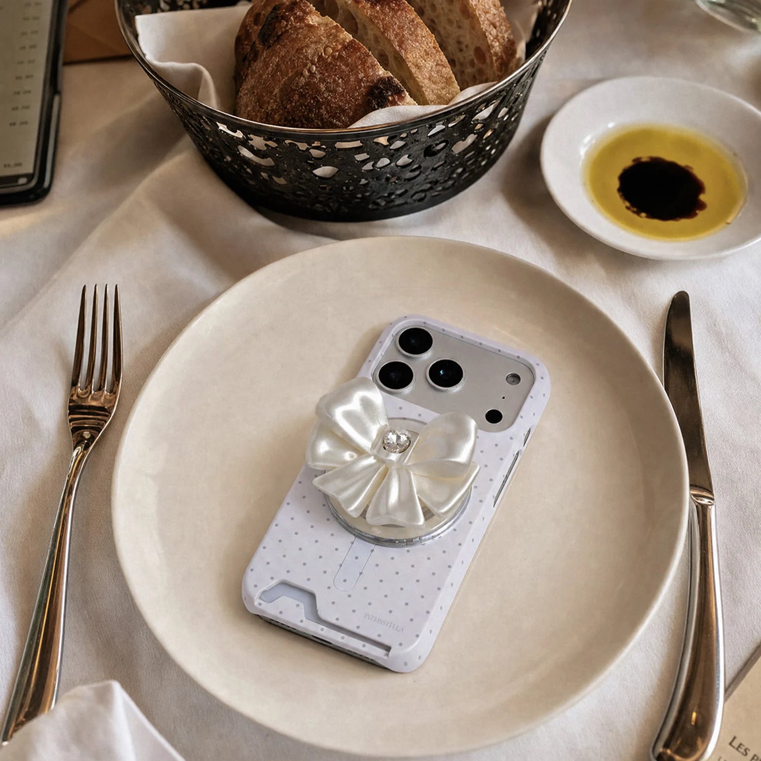 Asteria Poudrée – Pastel Polka Dot Card Phone Case