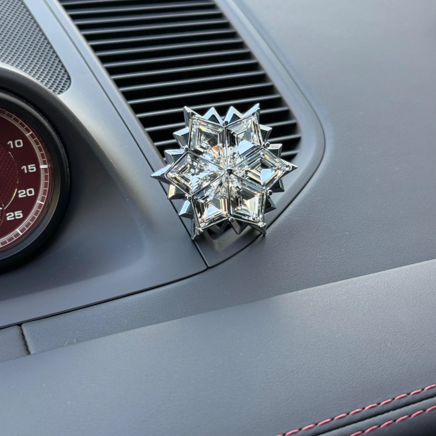 Asteria Givre - Grand Touring Crystal Car Fragrance