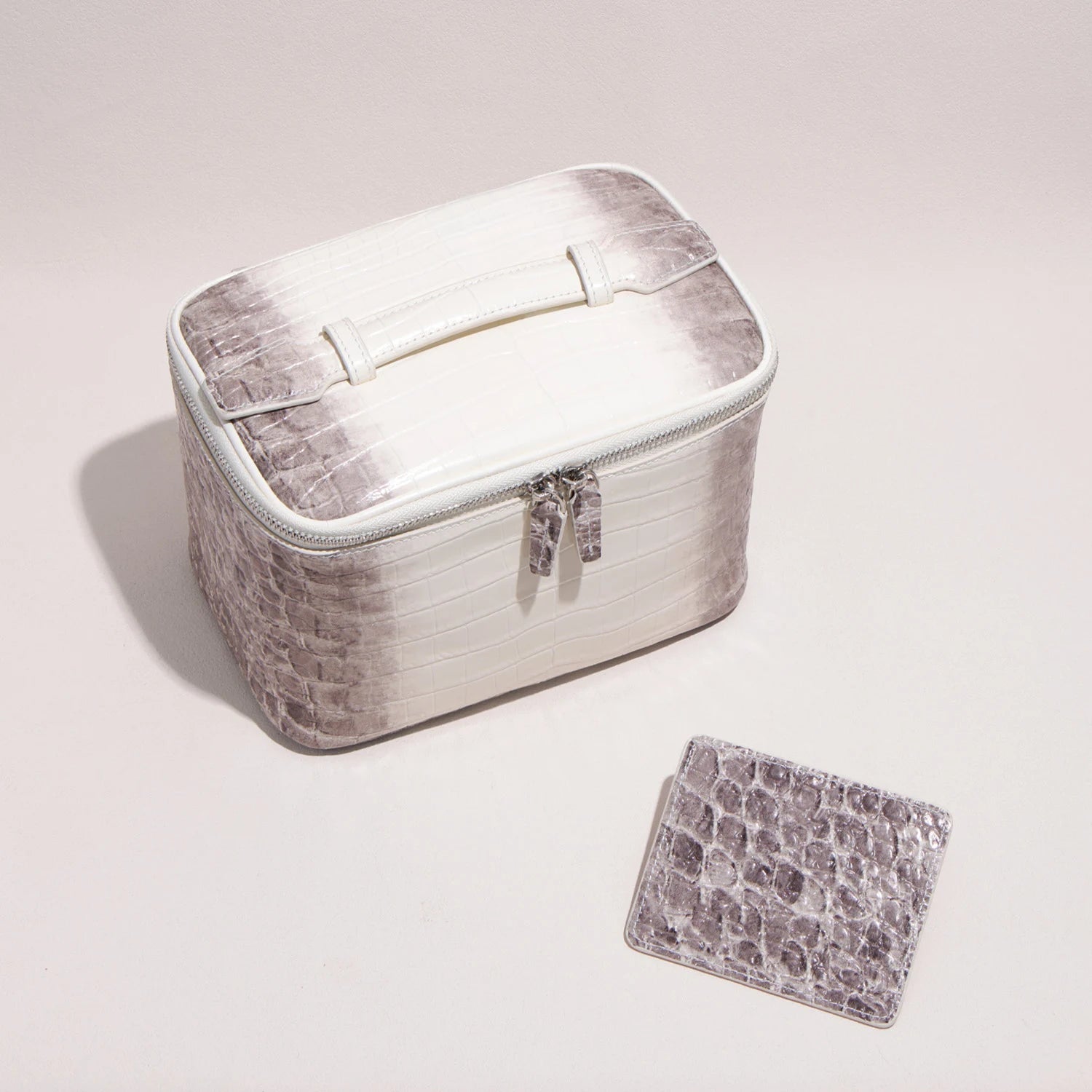 Matin de Chloris - Funda para teléfono MagSafe con ranura para tarjetas y rayas celadón