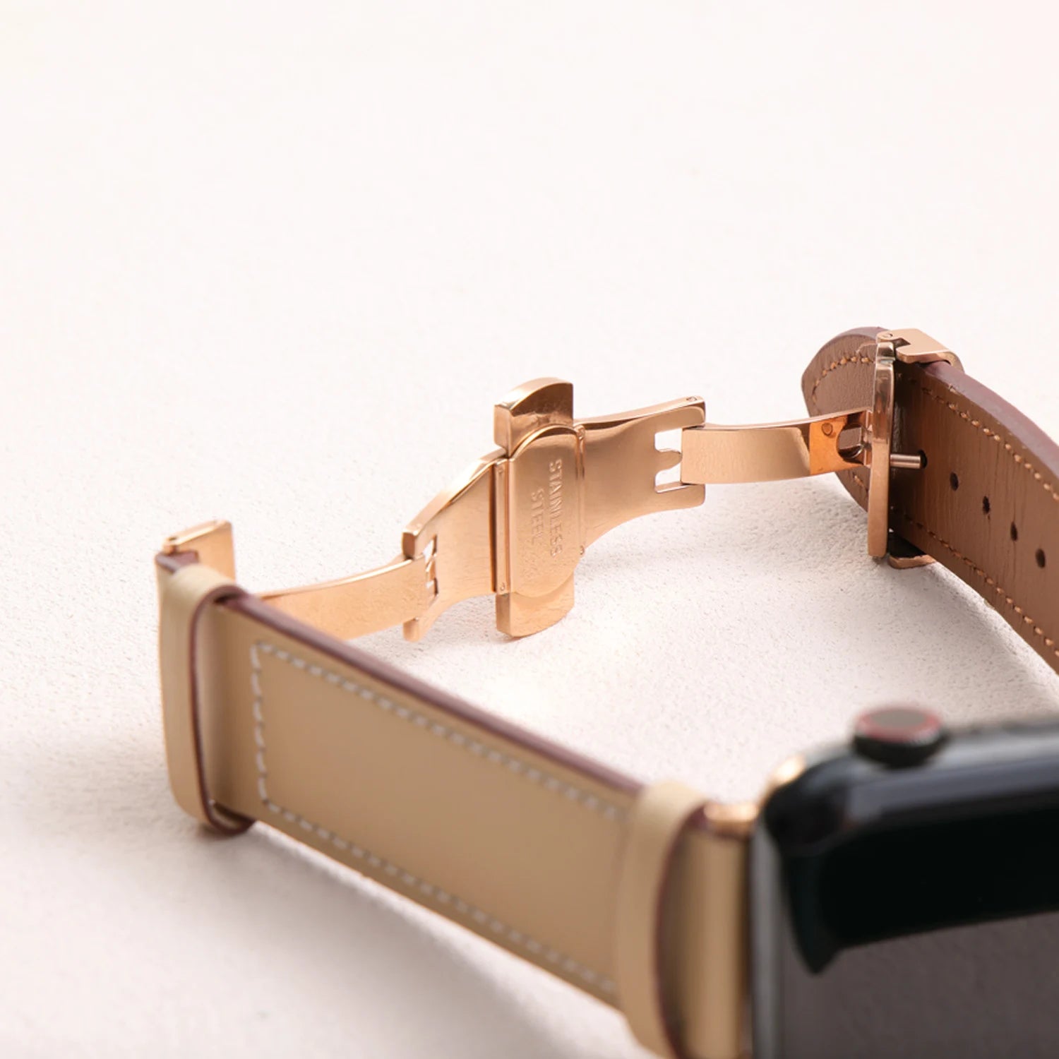 Athenia Duo – Correa para Apple Watch hecha a mano de doble hebra con lapislázuli y cuarzo claro