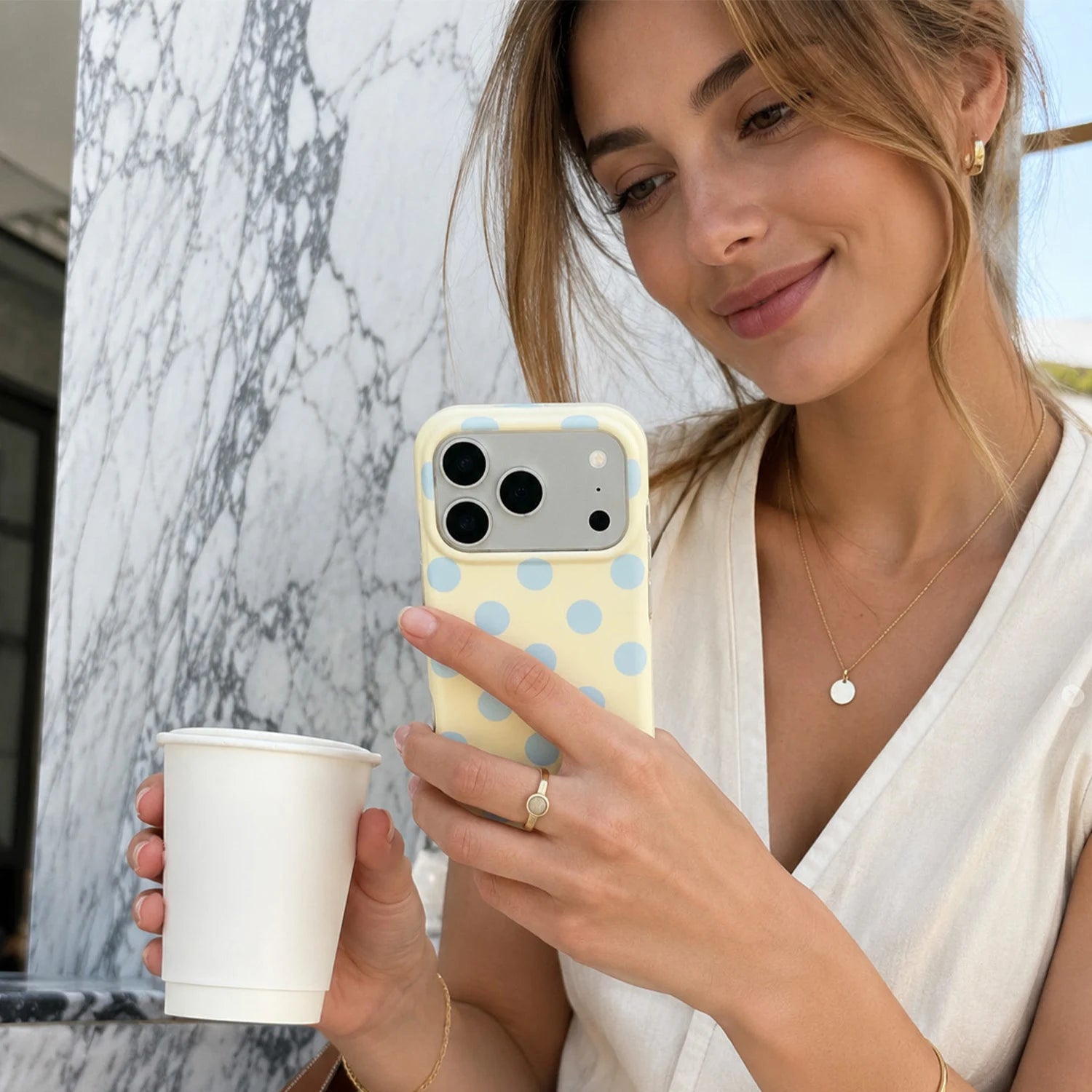 Matin de Chloris - Coque Téléphone MagSafe avec Fente Carte à Rayures Céladon